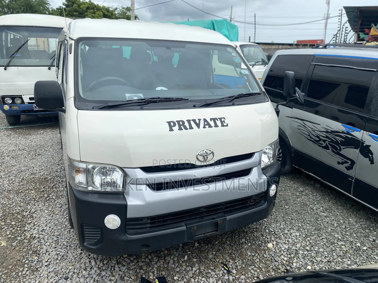 Toyota Grand HiAce 2015 White