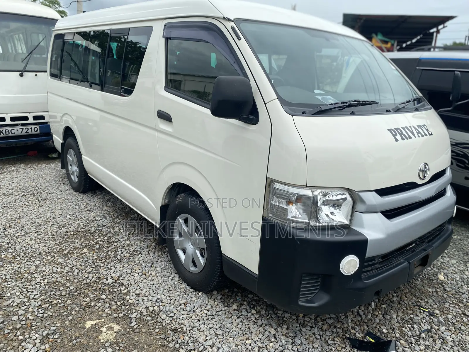 Toyota Grand HiAce 2015 White