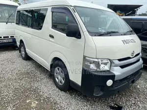 Toyota Grand HiAce 2015 White