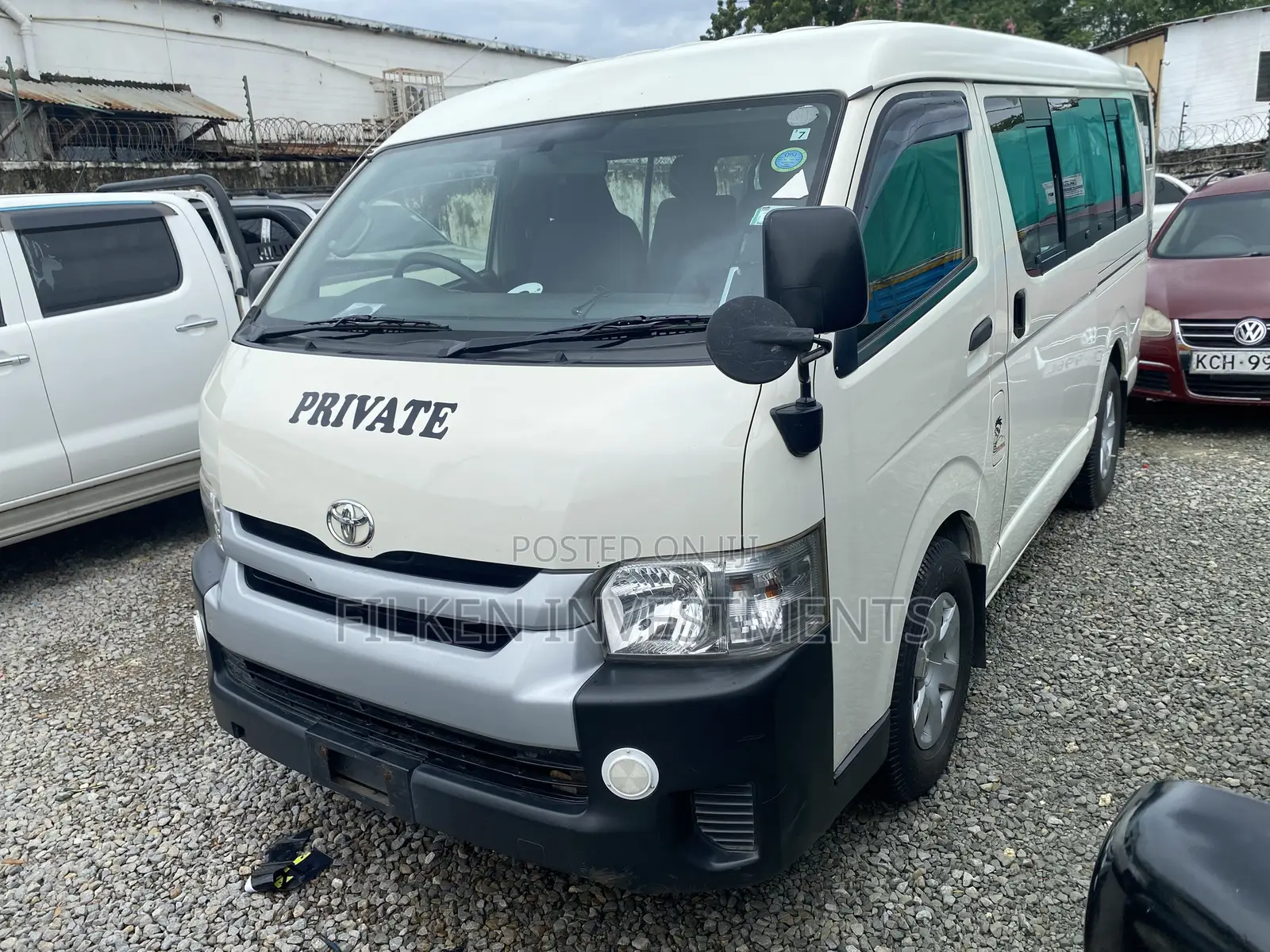 Toyota Grand HiAce 2015 White