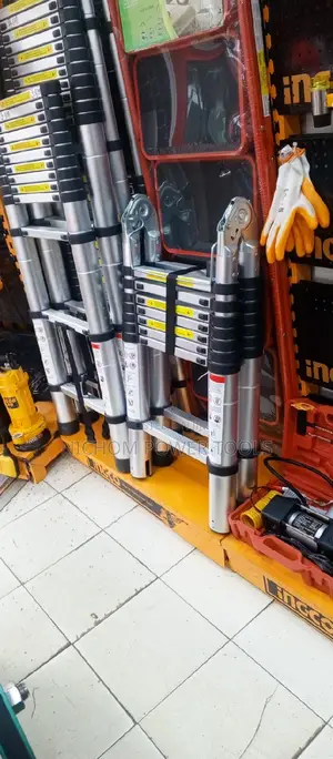 4.4m Single Sided Telescopic Ladder