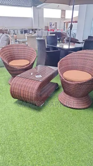 Spacious 2 Seater Garden Set