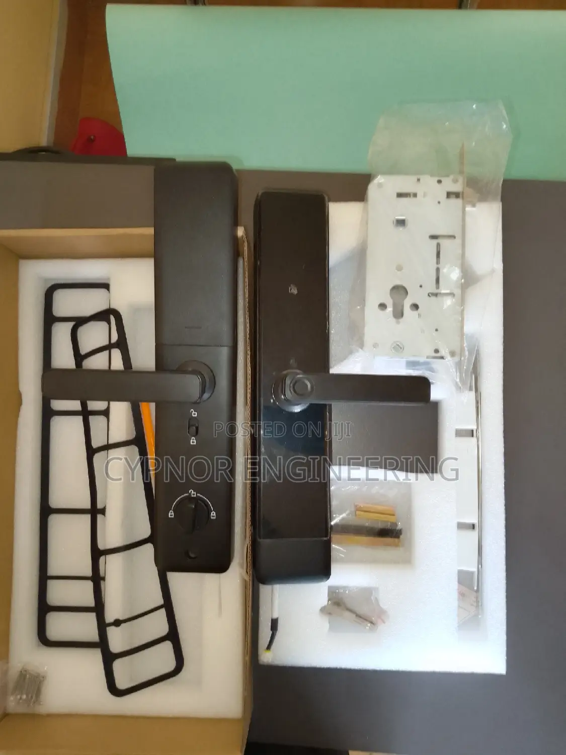 Smart Door Lock With Fingerprint and Passcode