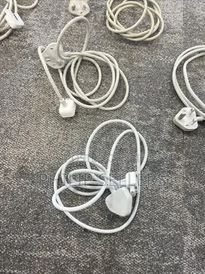 This Genuine Apple Macbook Pro 1.8M UK Ac Power Adapter Plug