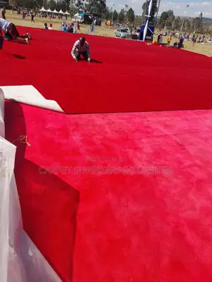 Red Red Red Red Carpets