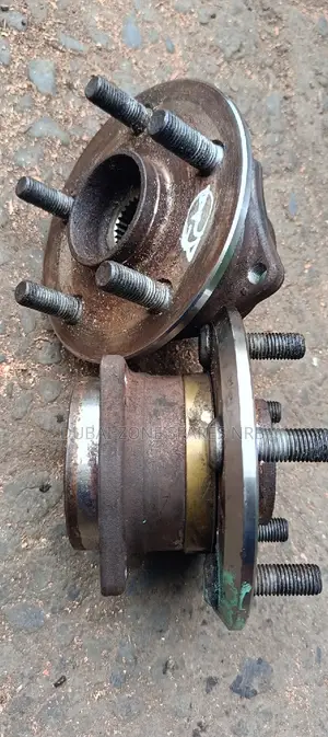 4-Wd Rear Hubs Toyota Vitz, Fielder,Nze,Axio,Ractis,Belta