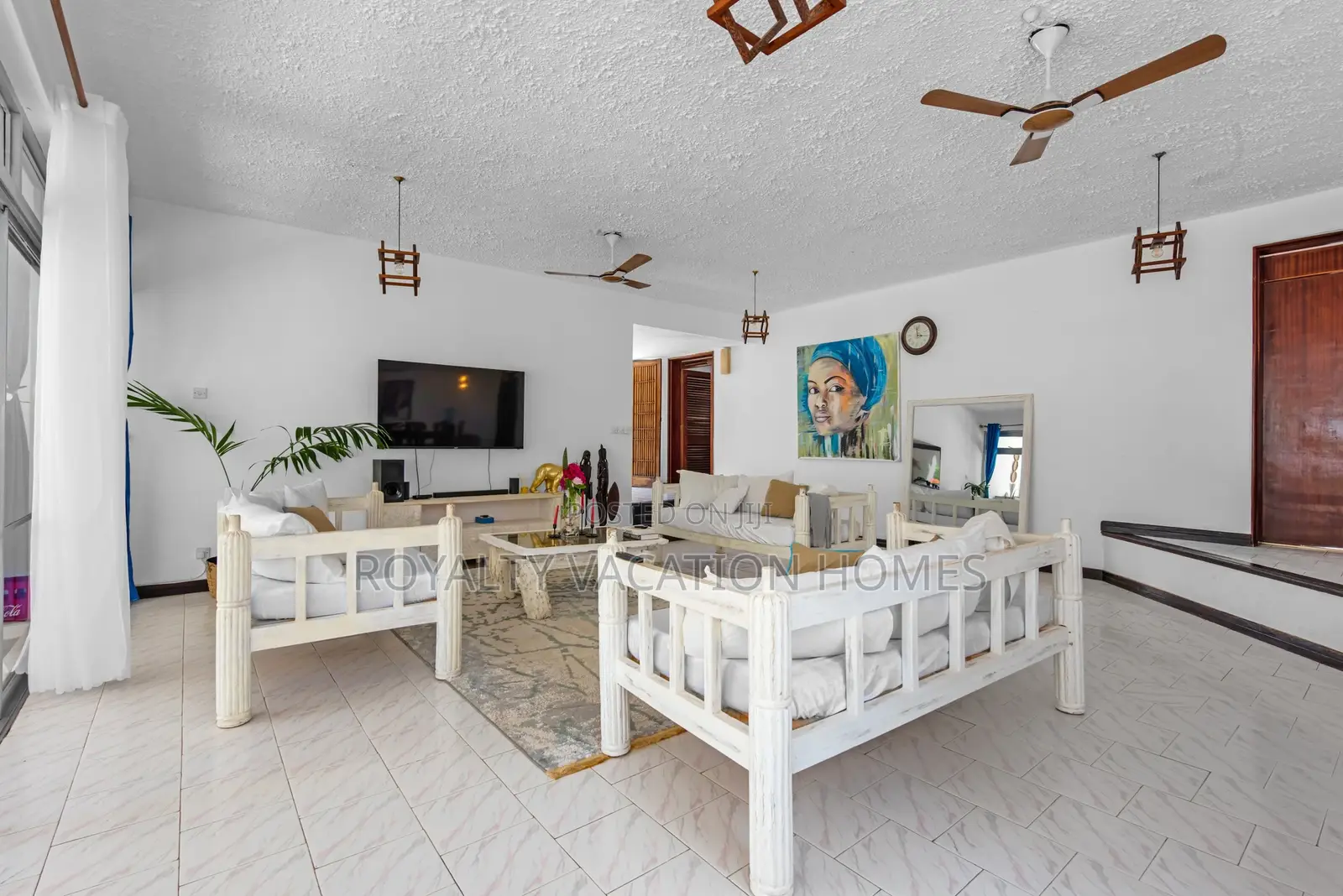 5 Bedroom Beachfront Villa in Diani