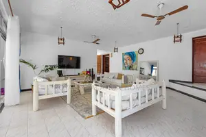 5 Bedroom Beachfront Villa in Diani