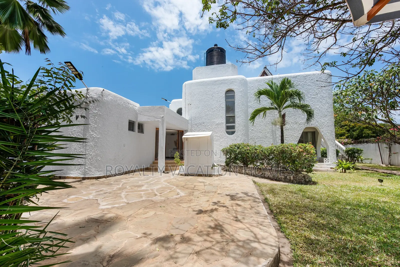 5 Bedroom Beachfront Villa in Diani