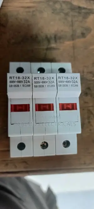 Fuse Carrier 32a Triple