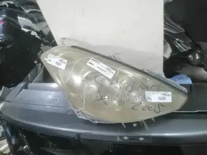 Toyota Caldina Chopper Xenon Head Lamp Model 2005/2007