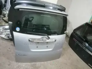 Toyota Ractis Tailgate/Boot Model 2005/2010, Clean Ex Japan
