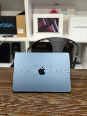 Laptop Apple MacBook Air 2022 M2 8GB Apple M2 SSD 256GB