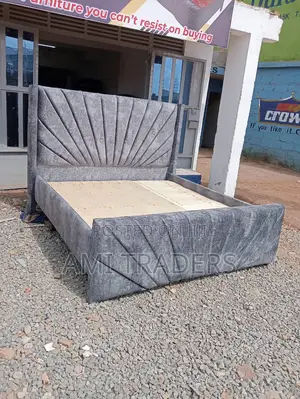 Gray Chester (5*6) Bed
