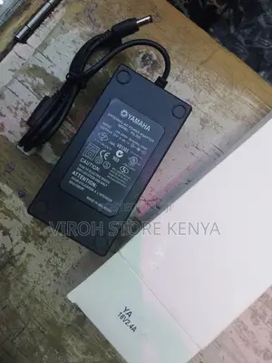 Yamaha Adapter 16 Volts 2.4A Power Adapter
