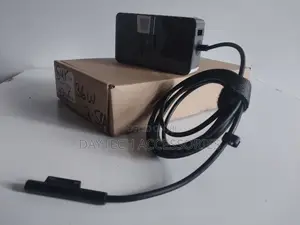 Microsoft Surface Pro 4 / 3 Compatible 1625 / 1631 Power Ada