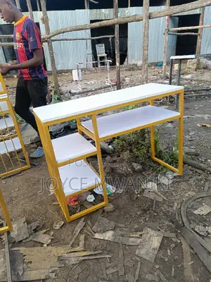 Manicure Table, White and Gold 