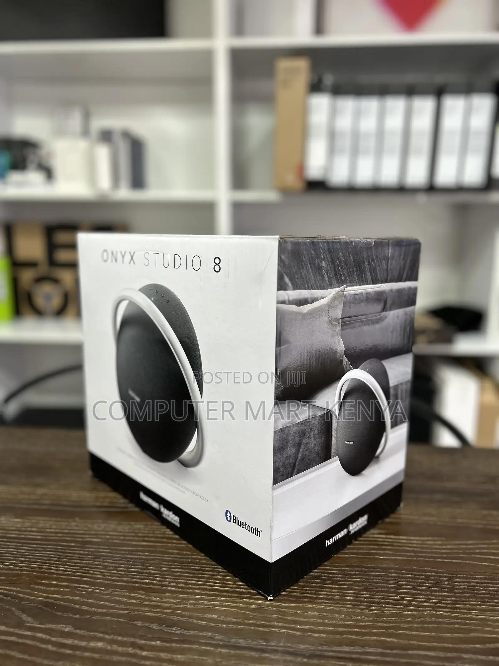 Onyx Studio 8