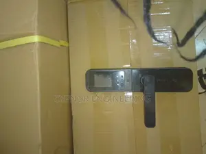 Face and Fingerprint Sensor Tuya Smart Waterproof Doorlock