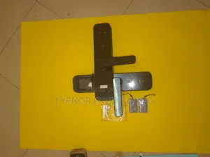 Passcode Fingerprint Keyless Tuya Smartlock With a Deadlock