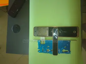 Steel Wooden Electric Smart Door Lock With Biometrics Access