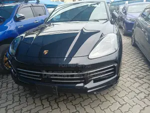 Porsche Cayenne Base AWD 2019 Burgundy