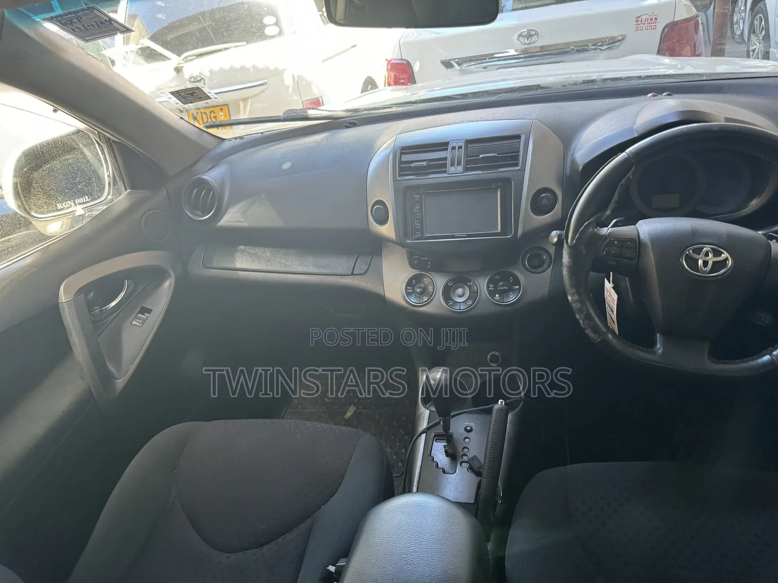 Toyota RAV4 2.5 2010 White