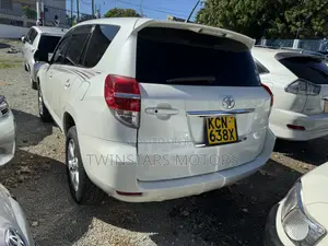 Toyota RAV4 2.5 2010 White