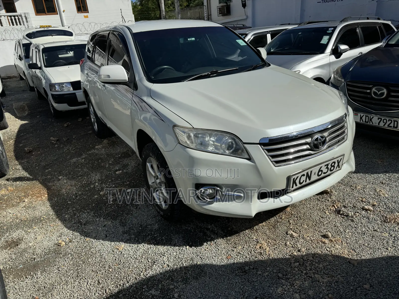 Toyota RAV4 2.5 2010 White