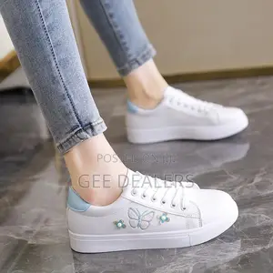 Butterfly Sneakers >Ladies Sneakers White