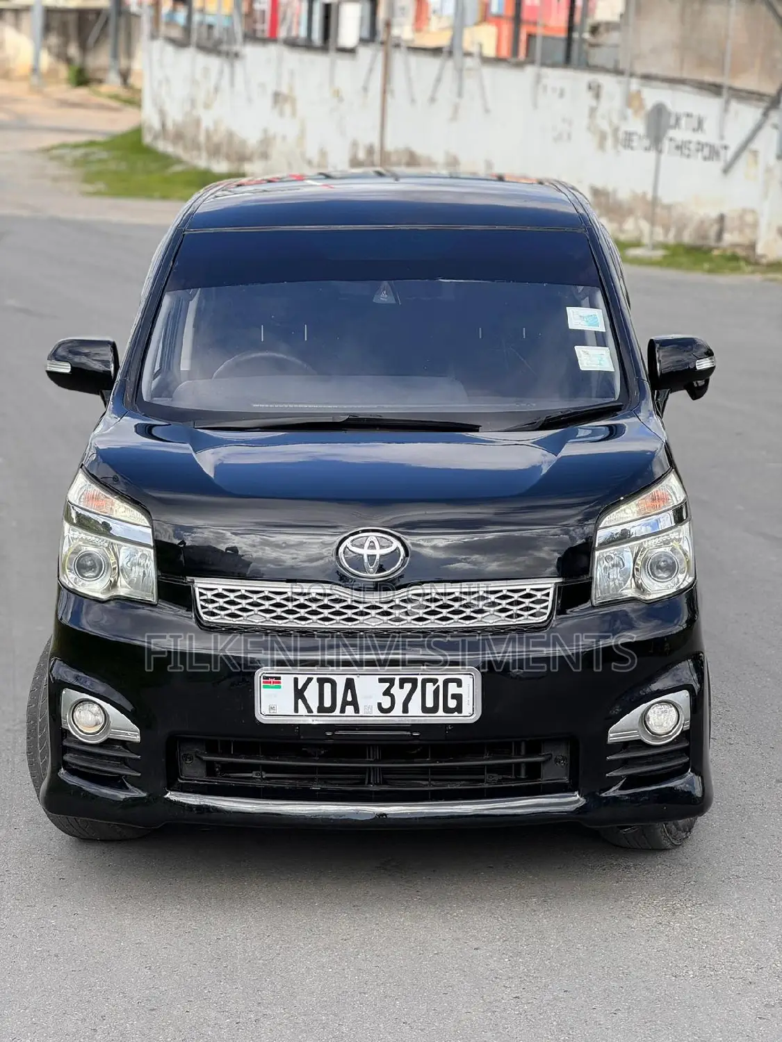 Toyota Voxy 2014 Black
