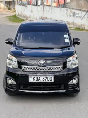 Toyota Voxy 2014 Black