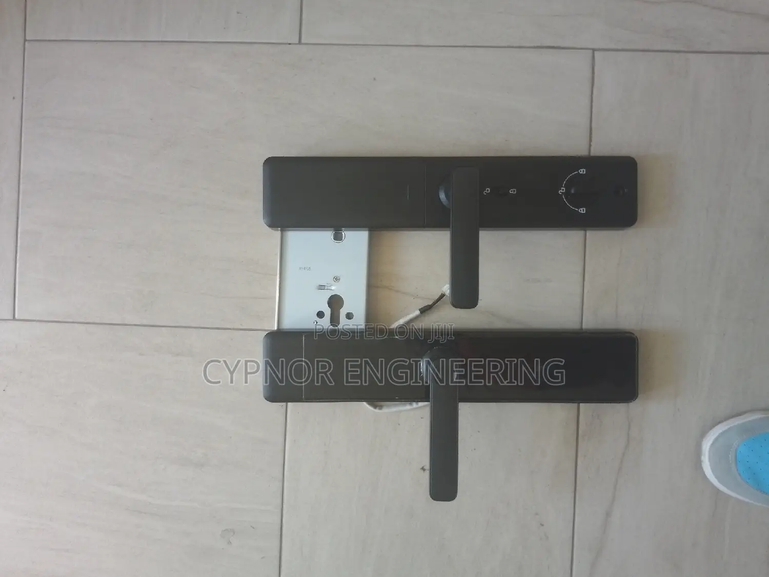 Biometric Precision Smart Passcode Locks for Wooden Doors