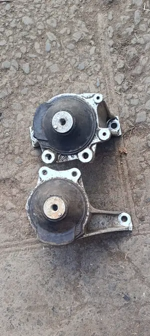 Honda Stream,Crv,Rd 5,7, EX Japan Genuine Engine Mount.