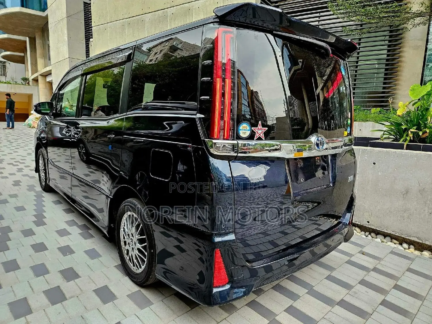 Toyota Noah 2019 Blue