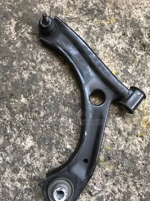 Suzuki Alto 2015 Control Arm