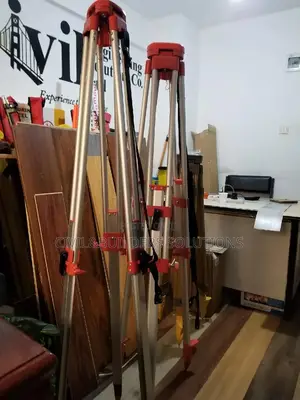 Levelling Tripods
