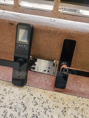 Smart Lock Ensuring Office Security Compliance