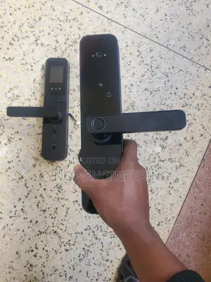 Smart Locks Fortifying Office Access Control Measures