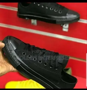 All Black Low Cut Converse 36-45