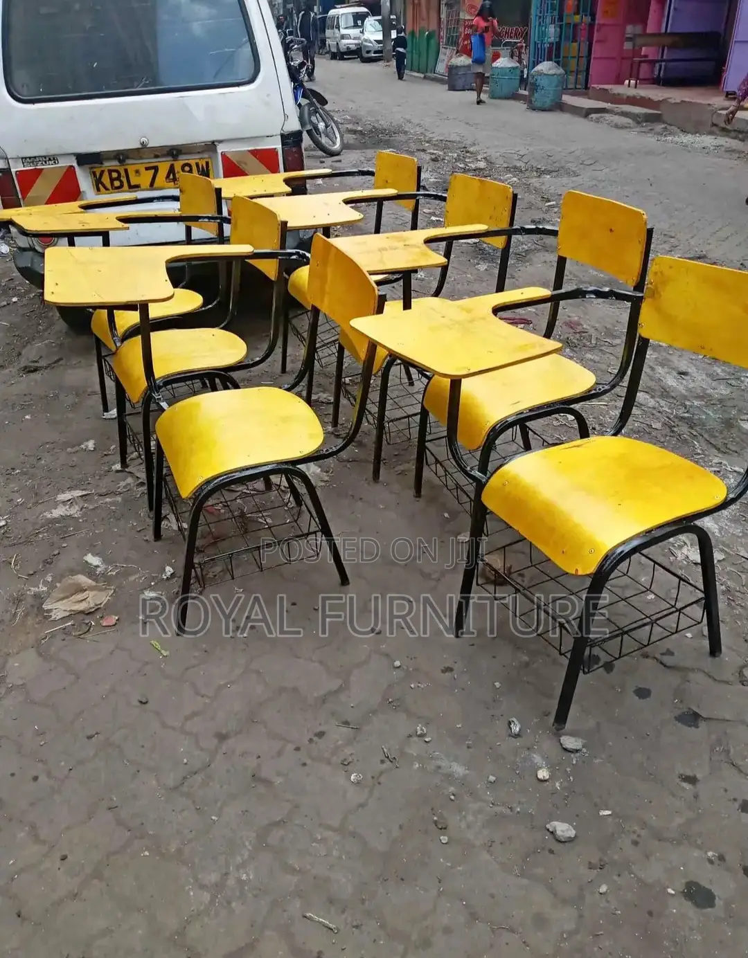 Standard College Seats