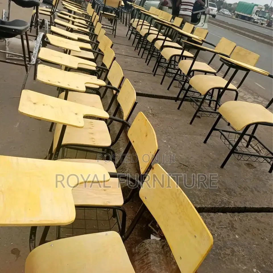Standard College Seats