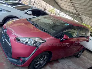 Toyota Sienta 2016