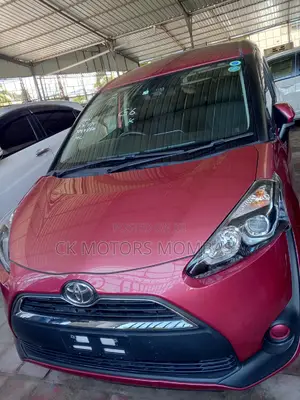 Toyota Sienta 2016