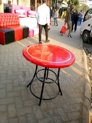 Restaurants and Bar Round Table