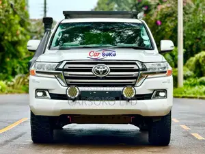 Toyota Land Cruiser 4.5 V8 VXR 2017 White