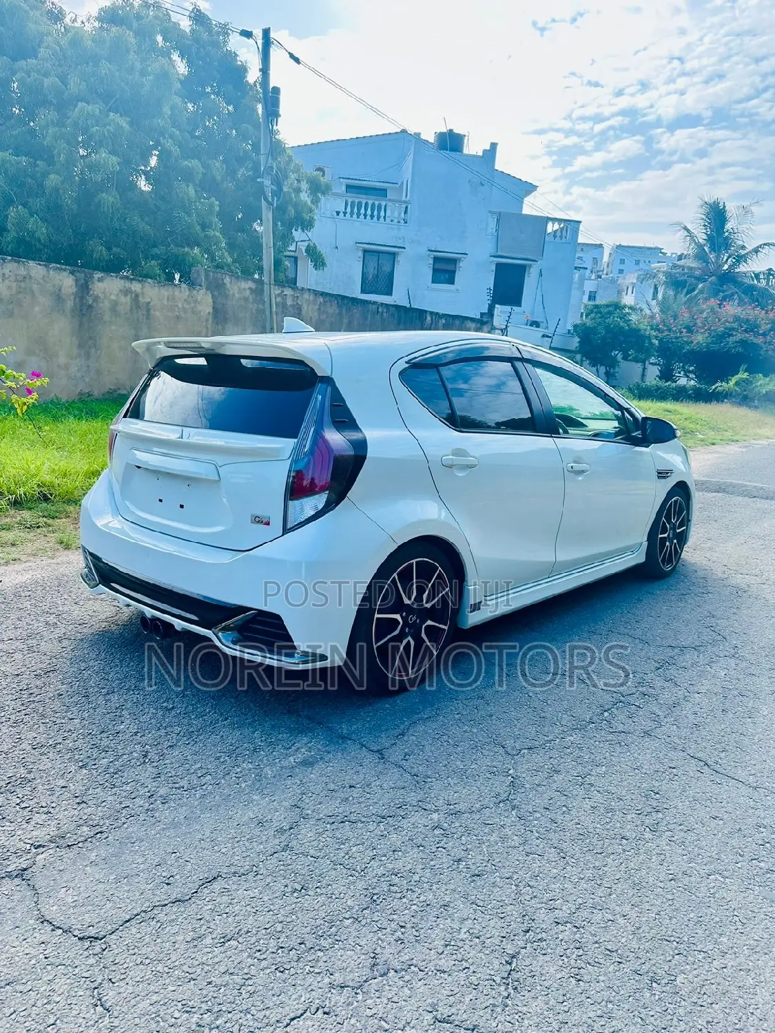 Toyota Aqua 2018 White