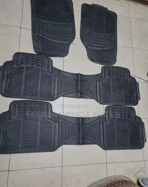 Floormats/Car Mats/Car Carpets Rubber 7 Seater Vehicles