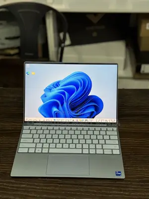 Laptop Dell XPS 13 9315 16GB Intel Core I7 SSD 1T