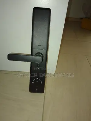 Keyless Slumber: Fingerprint Sensor Locks for Main Door